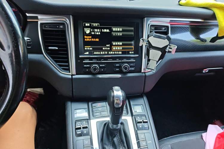 Used Porsche Macan 2014 Macan 2.0T Audio And AC Panel