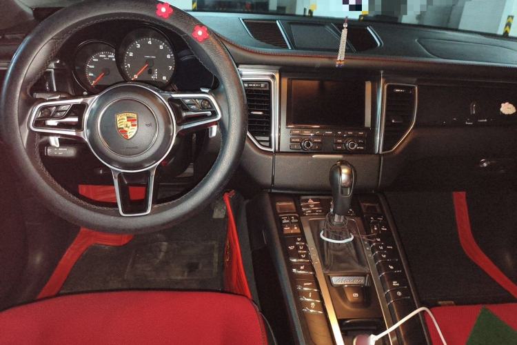 Used Porsche Macan 2014 Macan 2.0T Center Console