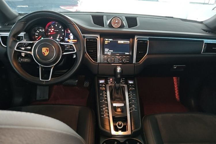 Used Porsche Macan 2014 Macan 2.0T Center Console