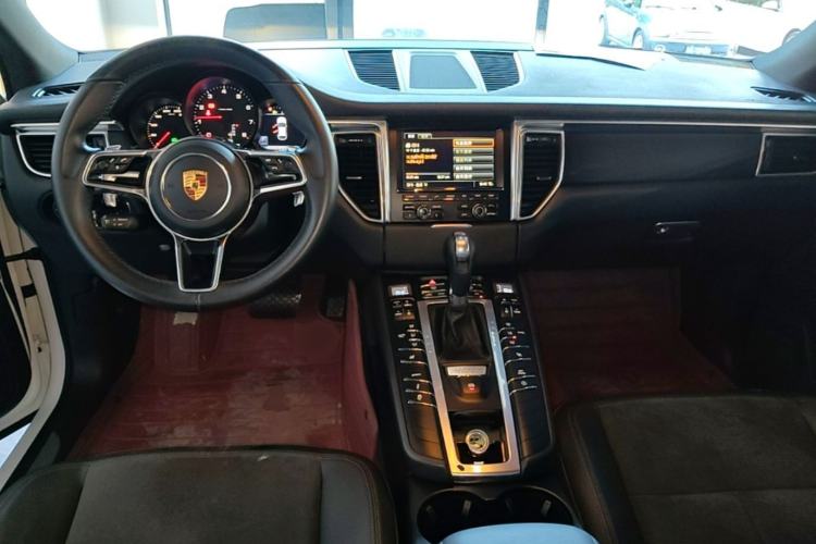 Used Porsche Macan 2014 Macan 2.0T Center Console