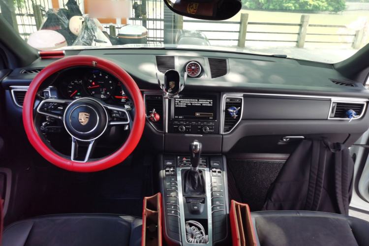 Used Porsche Macan 2014 Macan 2.0T Center Console