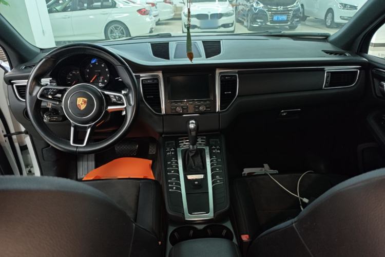 Used Porsche Macan 2014 Macan 2.0T Center Console