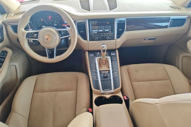 Used Porsche Macan 2014 Macan 2.0T Center Console