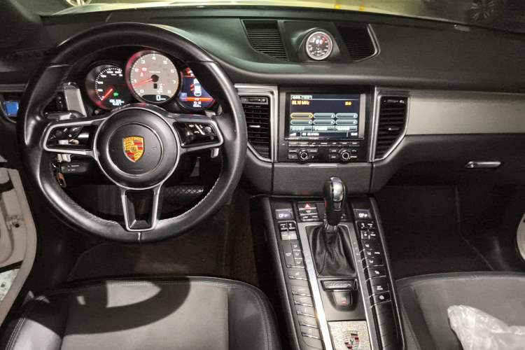 Used Porsche Macan 2014 Macan S 3.0T Center Console