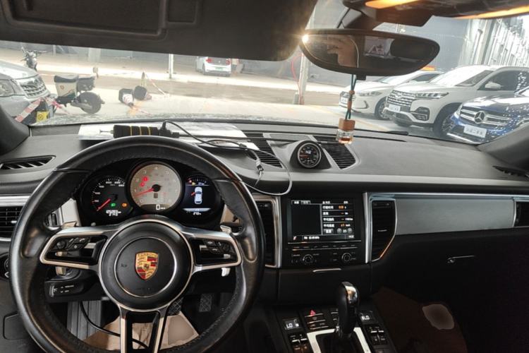 Used Porsche Macan 2014 Macan S 3.0T Center Console