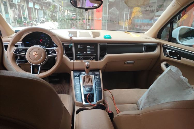 Used Porsche Macan 2014 Macan 2.0T Center Console