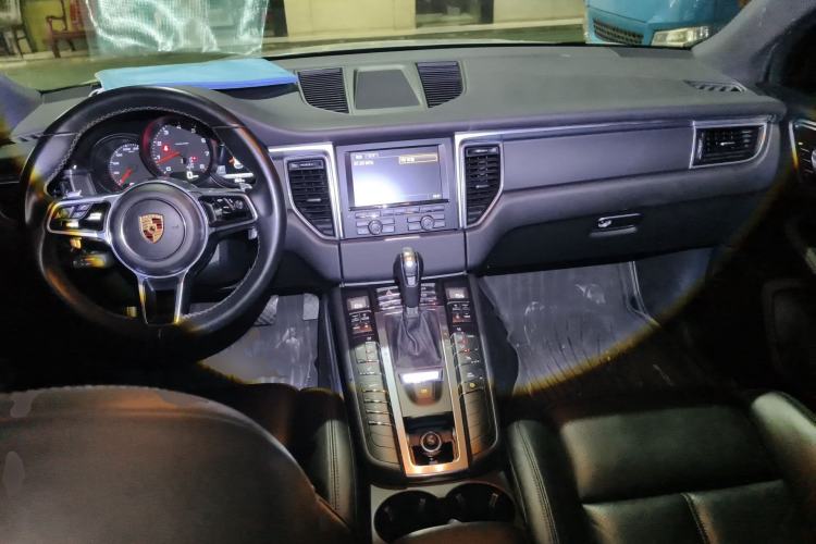 Used Porsche Macan 2014 Macan 2.0T Center Console