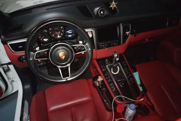 Used Porsche Macan 2014 Macan 2.0T Center Console