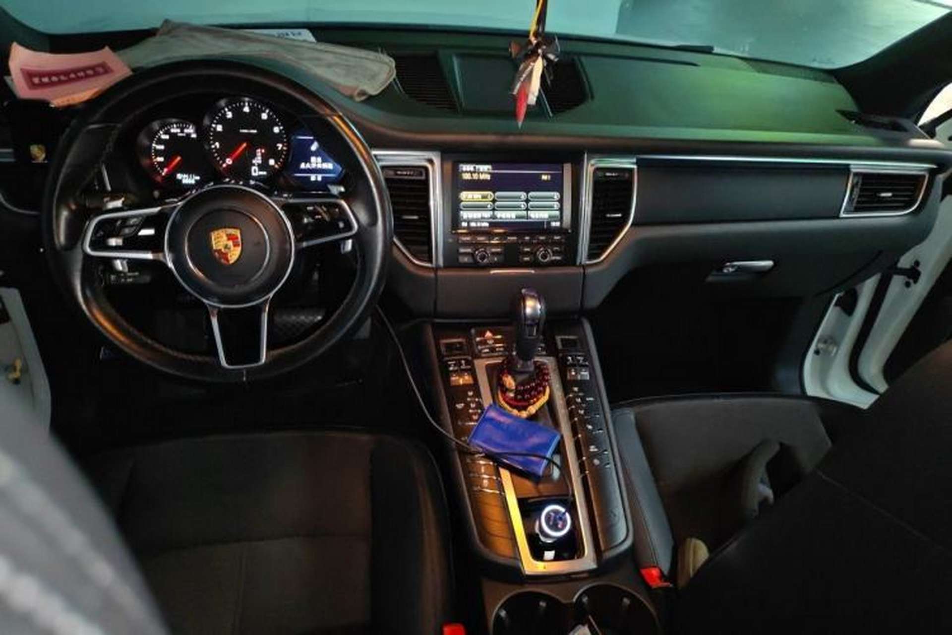 Used Porsche Macan 2014 Macan 2.0T Center Console