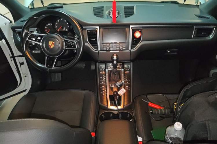 Used Porsche Macan 2014 Macan 2.0T Center Console