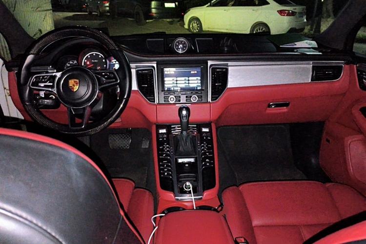 Used Porsche Macan 2014 Macan Turbo 3.6T Center Console