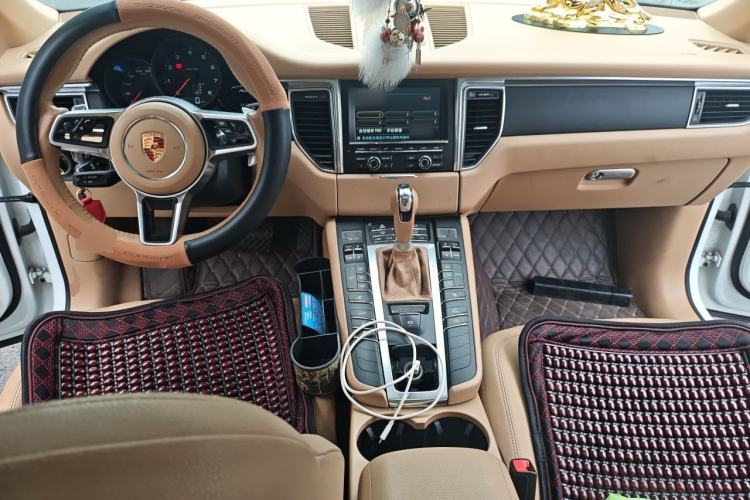 Used Porsche Macan 2014 Macan 2.0T Center Console