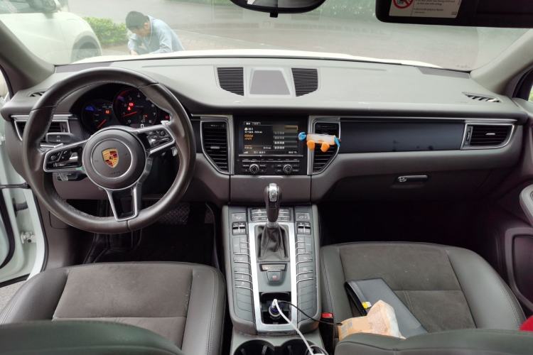 Used Porsche Macan 2014 Macan 2.0T Center Console