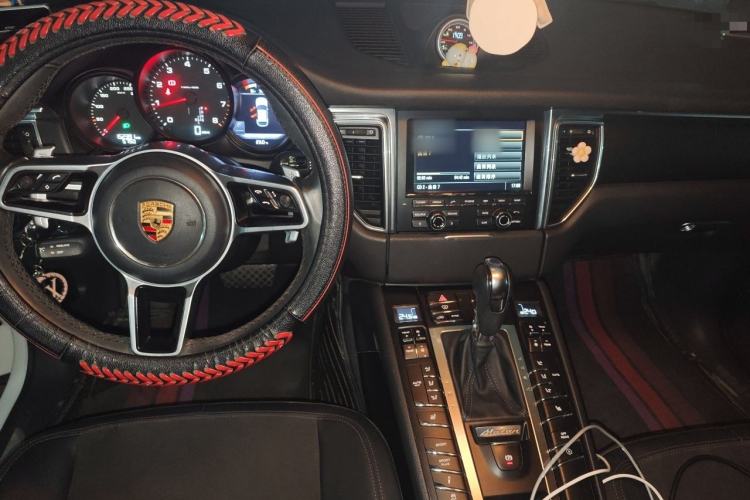 Used Porsche Macan 2014 Macan 2.0T Center Console