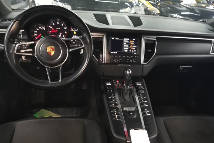 Used Porsche Macan 2014 Macan 2.0T Center Console
