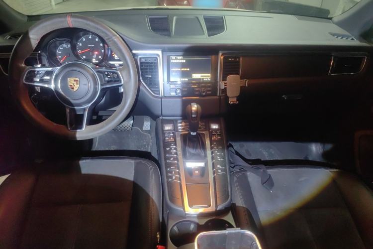 Used Porsche Macan 2014 Macan 2.0T Center Console