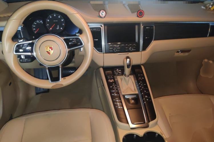 Used Porsche Macan 2014 Macan 2.0T Center Console