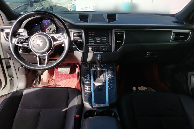 Used Porsche Macan 2014 Macan 2.0T Center Console