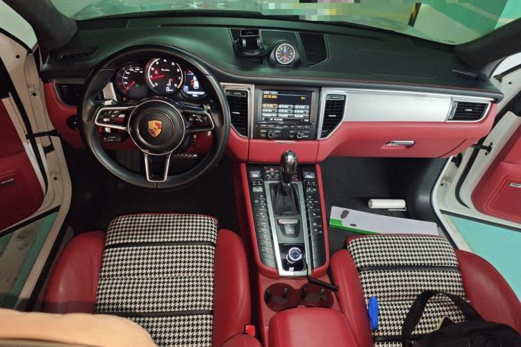 Used Porsche Macan 2014 Macan Turbo 3.6T Center Console