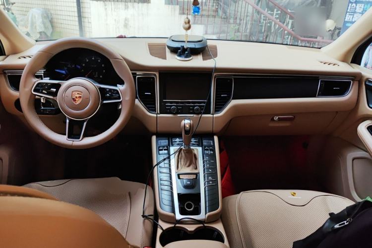 Used Porsche Macan 2014 Macan 2.0T Center Console