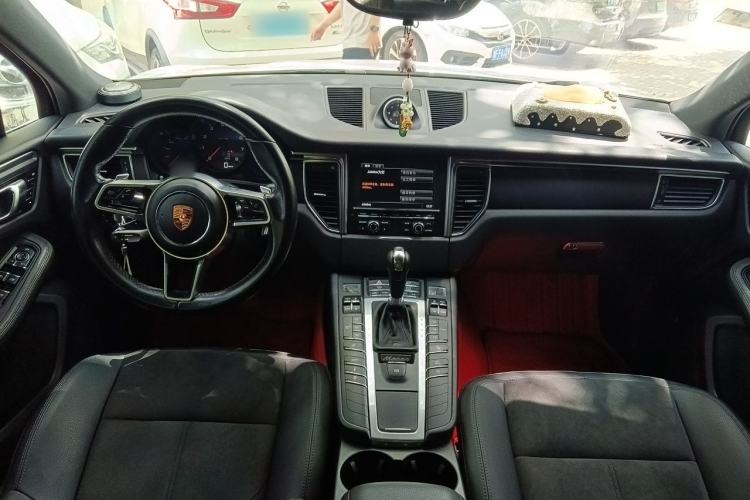 Used Porsche Macan 2014 Macan 2.0T Center Console