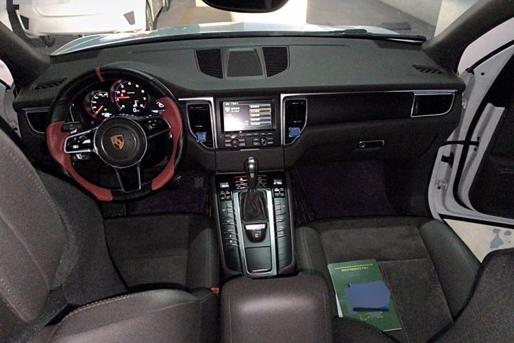 Used Porsche Macan 2014 Macan 2.0T Center Console