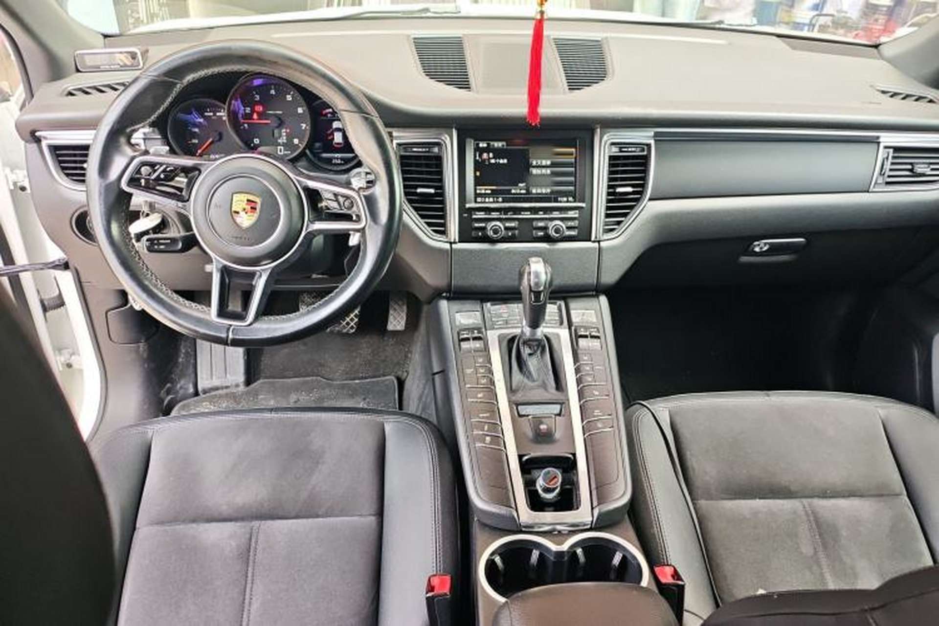 Used Porsche Macan 2014 Macan 2.0T Center Console