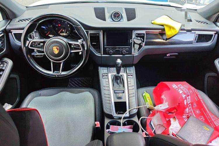 Used Porsche Macan 2014 Macan 2.0T Center Console