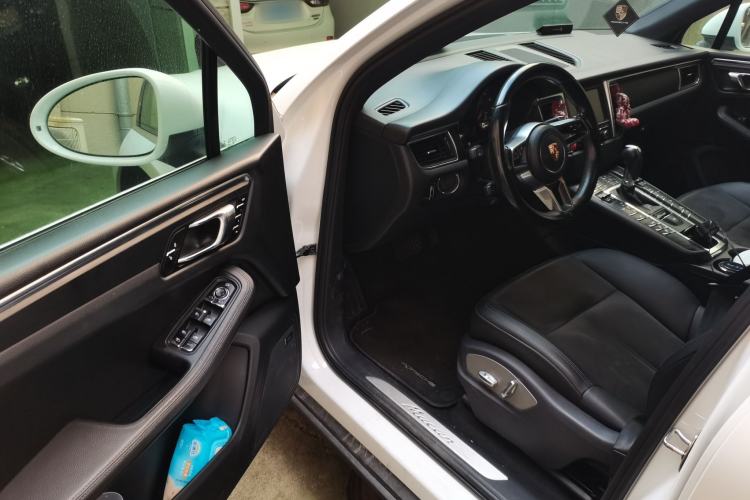 Used Porsche Macan  Driver Seat