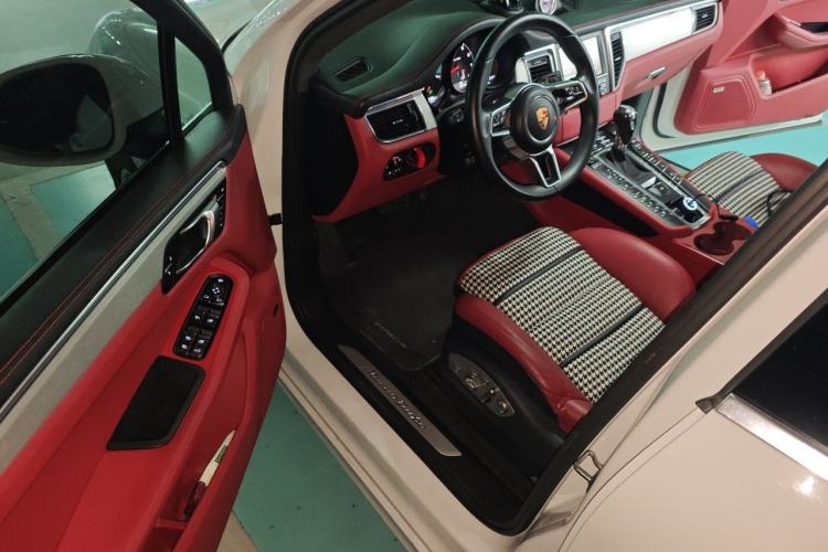 Used Porsche Macan 2014 Macan Turbo 3.6T Driver Seat