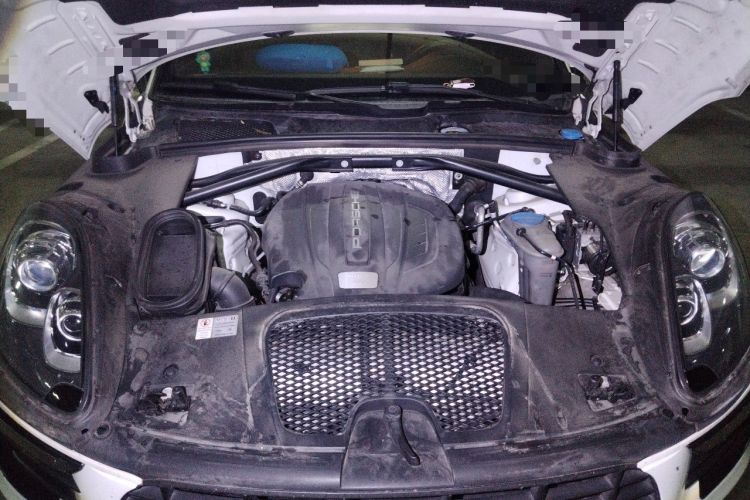Used Porsche Macan 2014 Macan 2.0T Engine Bay