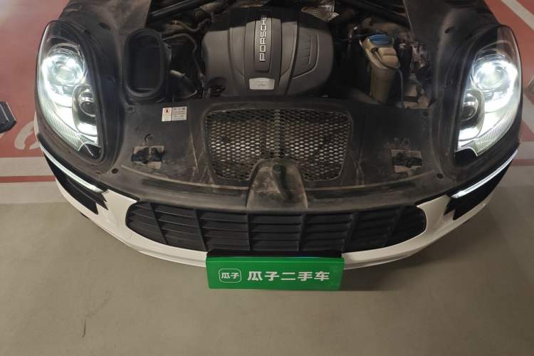Used Porsche Macan 2014 Macan 2.0T Engine Bay