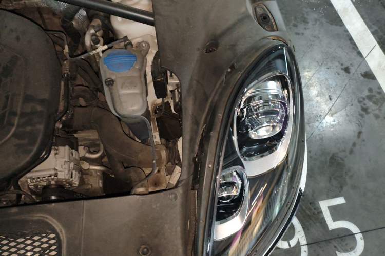 Used Porsche Macan 2014 Macan 2.0T Engine Bay Left