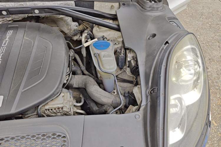 Used Porsche Macan 2014 Macan 2.0T Engine Bay Left