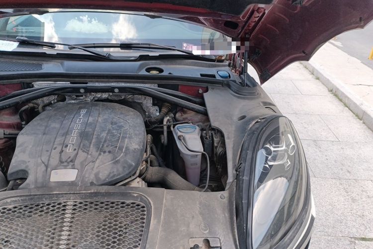 Used Porsche Macan 2014 Macan 2.0T Engine Bay Left