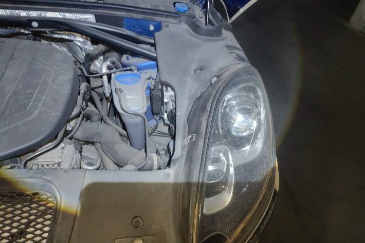 Used Porsche Macan 2014 Macan 2.0T Engine Bay Left