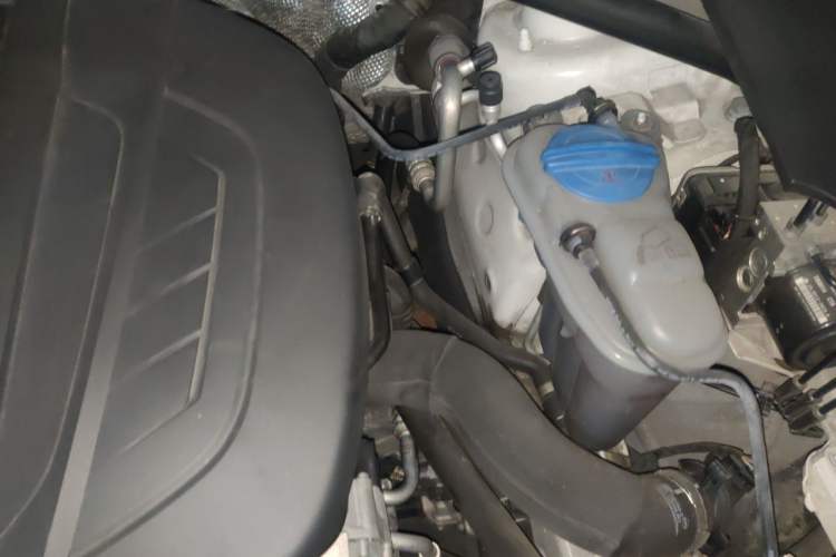 Used Porsche Macan 2014 Macan 2.0T Engine Bay Left