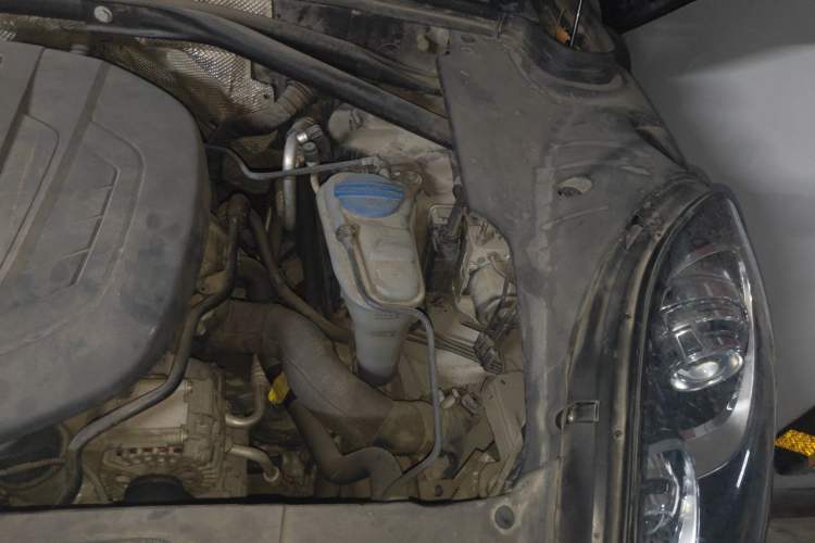 Used Porsche Macan 2014 Macan 2.0T Engine Bay Left