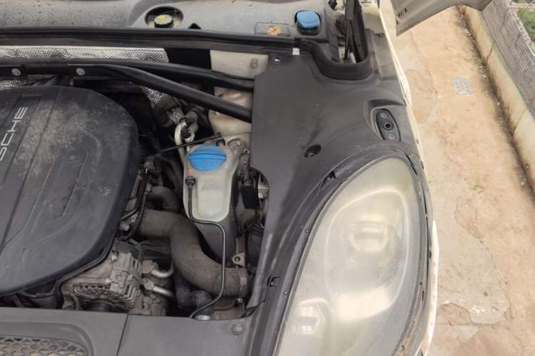 Used Porsche Macan 2014 Macan 2.0T Engine Bay Left