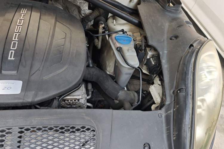 Used Porsche Macan 2014 Macan 2.0T Engine Bay Left