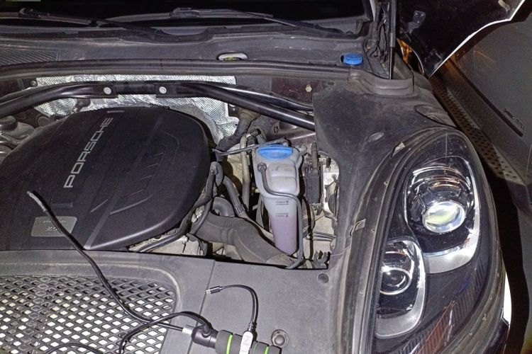 Used Porsche Macan 2014 Macan 2.0T Engine Bay Left