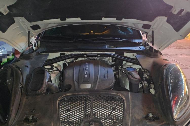 Used Porsche Macan 2014 Macan 2.0T Engine Bay