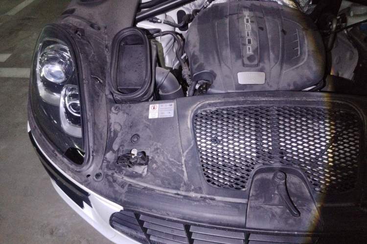 Used Porsche Macan 2014 Macan 2.0T Engine Bay Right