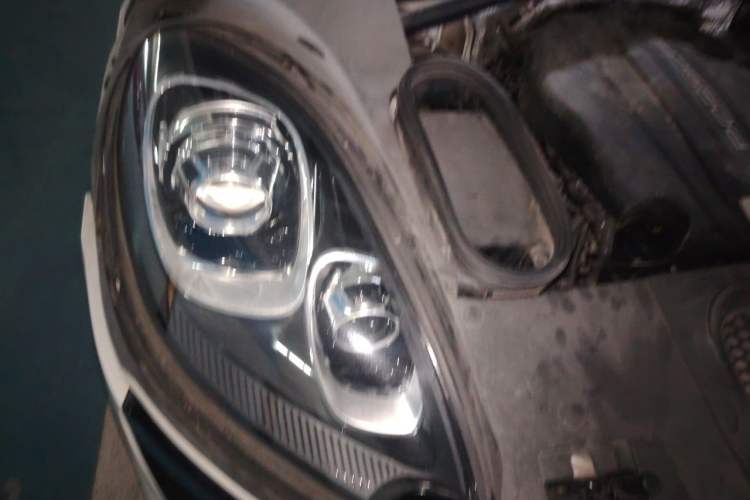 Used Porsche Macan 2014 Macan 2.0T Engine Bay Right