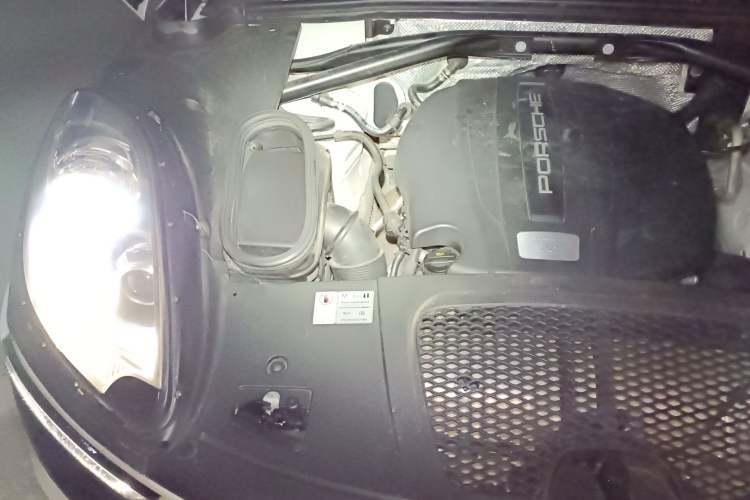 Used Porsche Macan 2014 Macan 2.0T Engine Bay Right