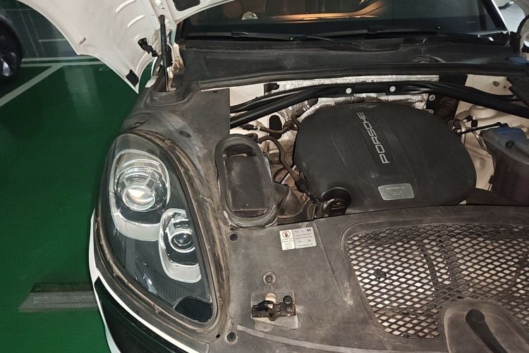 Used Porsche Macan 2014 Macan 2.0T Engine Bay Right