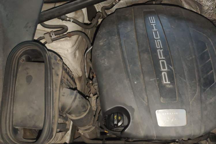 Used Porsche Macan 2014 Macan 2.0T Engine Bay Right
