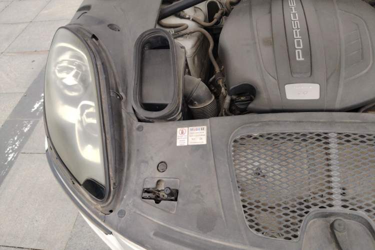 Used Porsche Macan 2014 Macan 2.0T Engine Bay Right