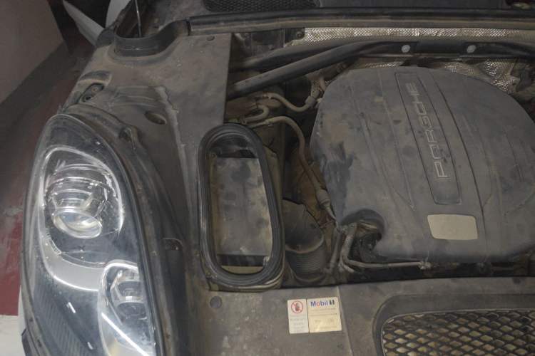 Used Porsche Macan 2014 Macan 2.0T Engine Bay Right