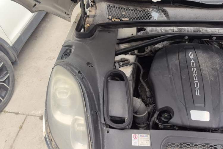 Used Porsche Macan 2014 Macan 2.0T Engine Bay Right